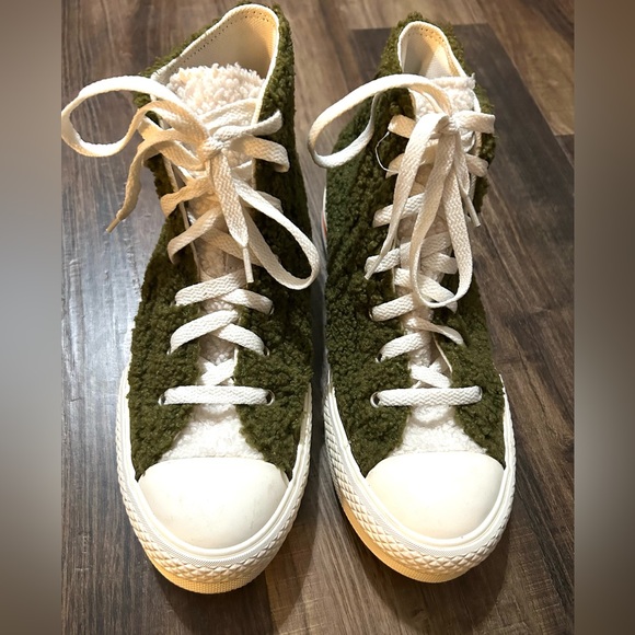 NWOT Converse All Star Unisex Mens Olive Fuzzy High Top Sneakers Shoes Size 6 US - Picture 2 of 6